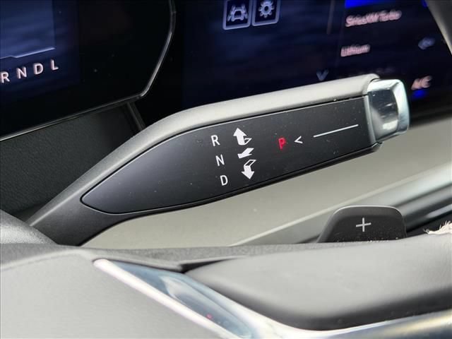 Certified 2025 Chevrolet Traverse LT FWD image 23