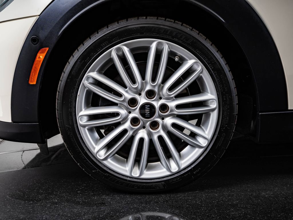 Used 2022 MINI Cooper S w/ Driver Assistance Package FWD image 14