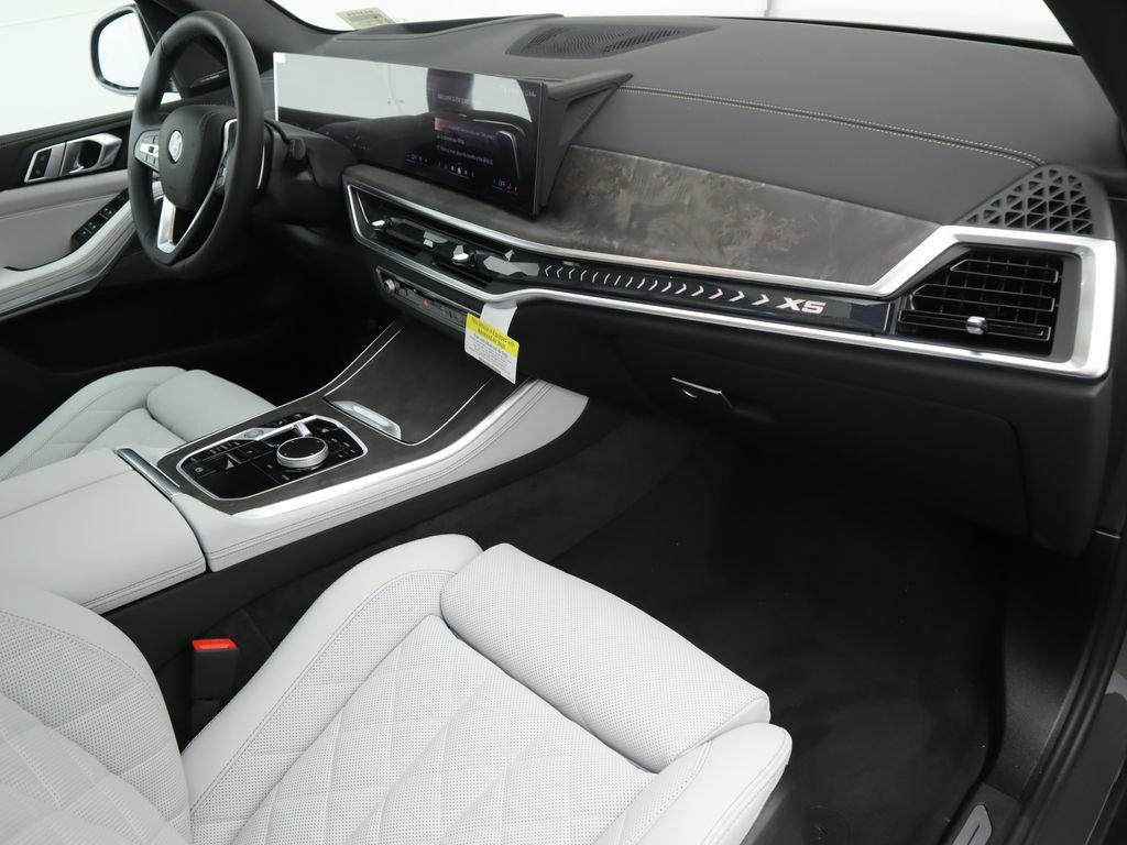 New 2026 BMW X5 sDrive40i w/ Climate Comfort Package image 18
