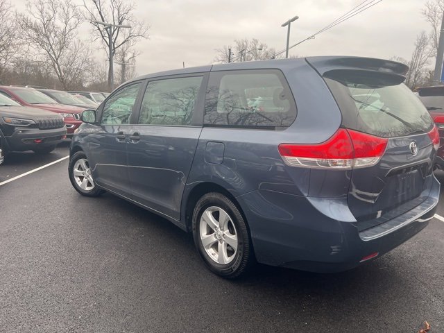Used 2013 Toyota Sienna L image 24