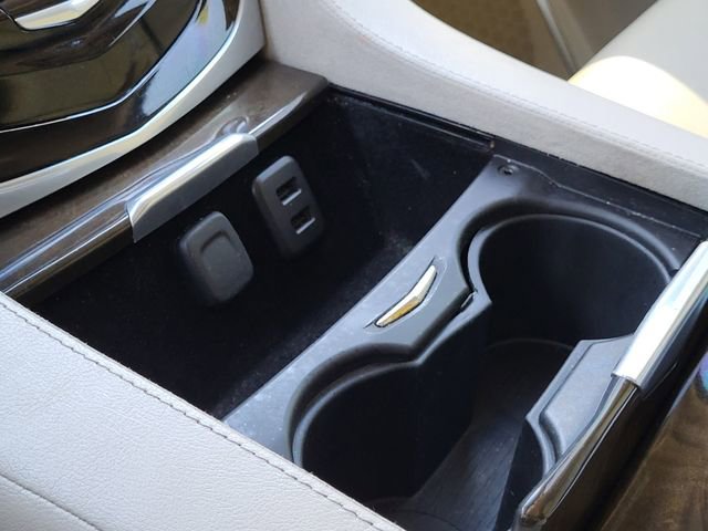 Used 2019 Cadillac Escalade Premium Luxury image 15