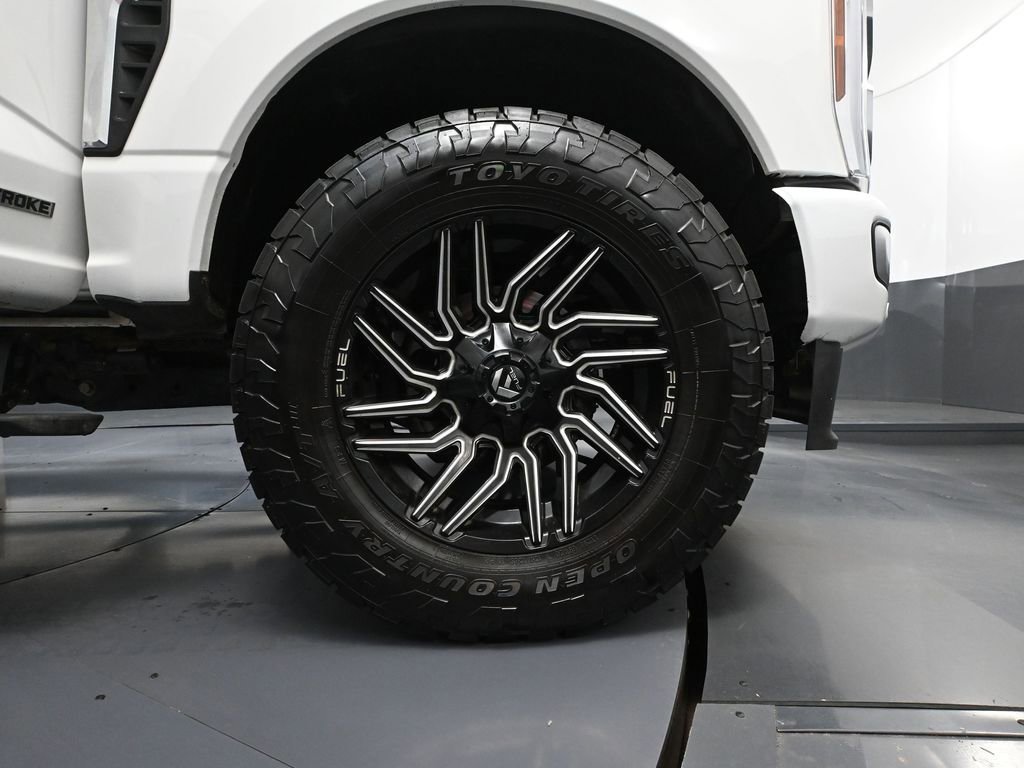 Used 2024 Ford F350 Platinum image 16