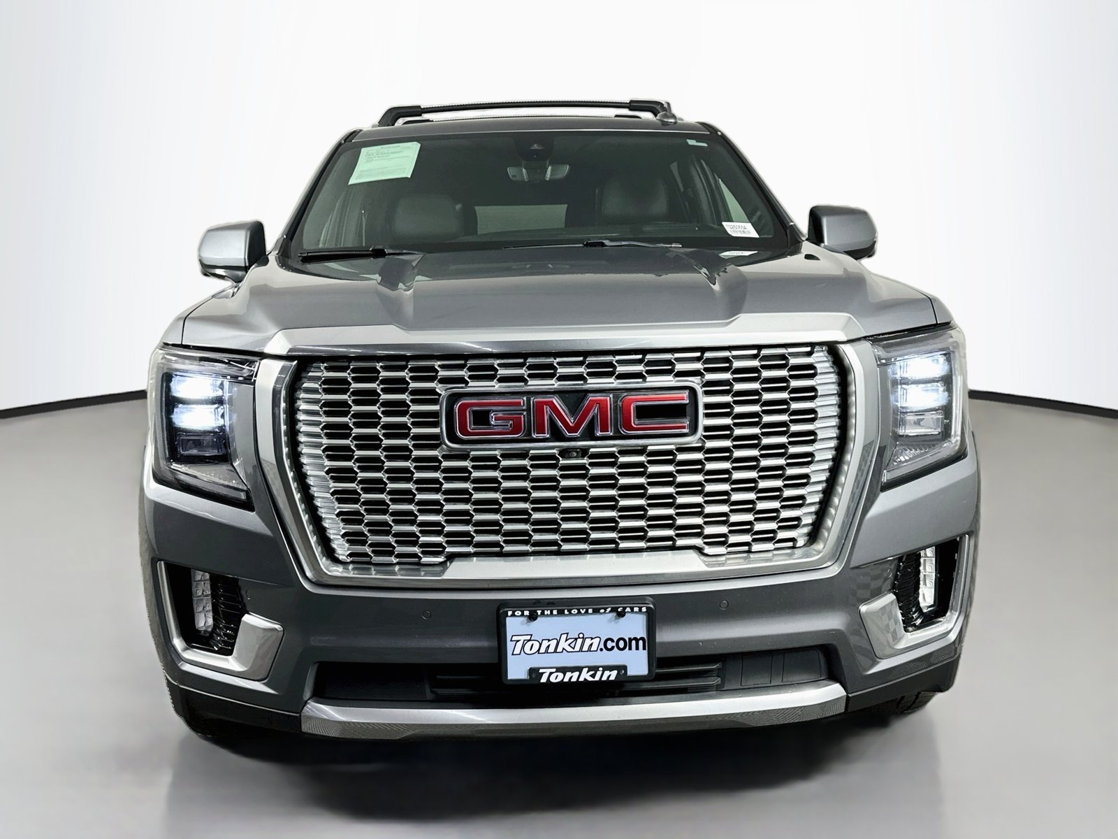 Used 2021 GMC Yukon XL Denali w/ Denali Ultimate Package AWD/4WD image 2