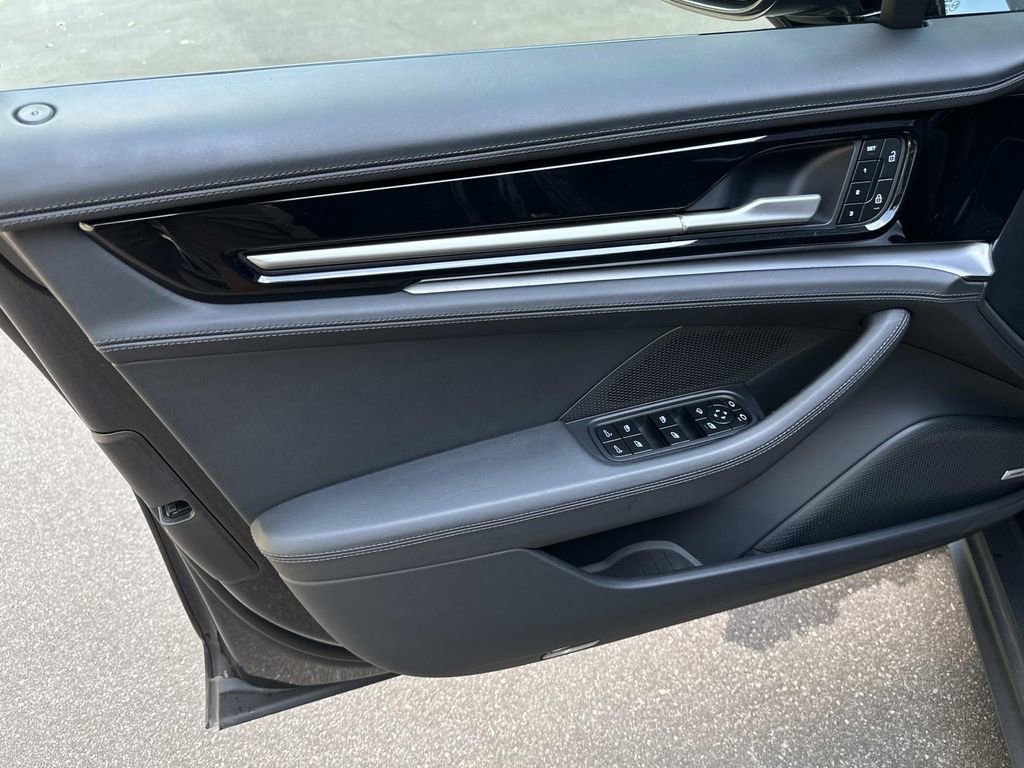 Certified 2024 Porsche Panamera 4 image 16