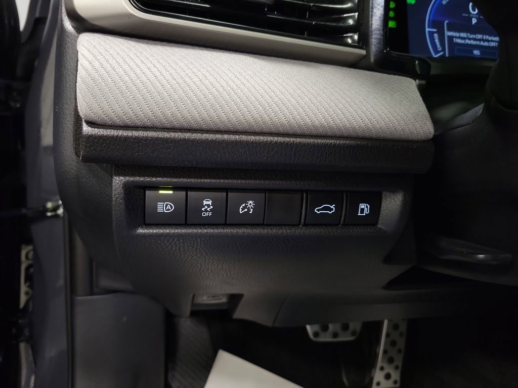 Used 2025 Toyota Camry SE image 21