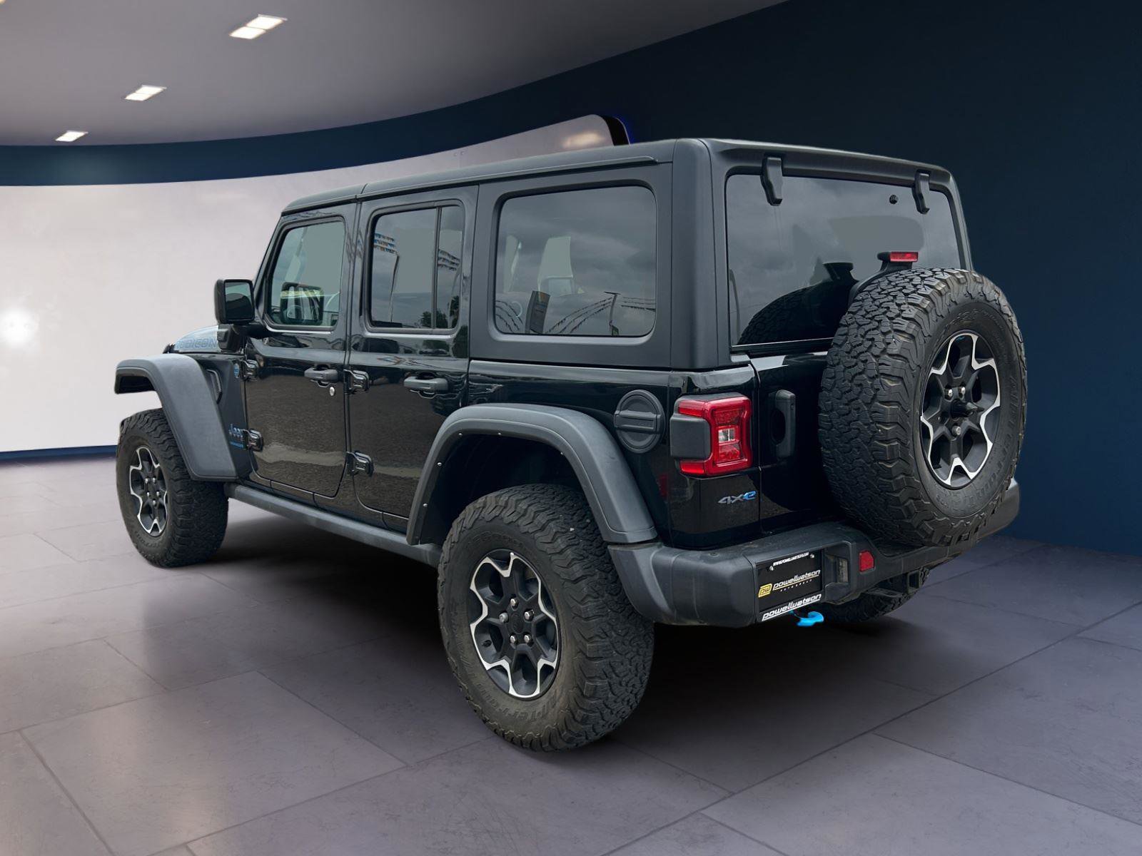 Used 2023 Jeep Wrangler Unlimited Rubicon 4xe w/ Steel Bumper Group AWD/4WD image 3