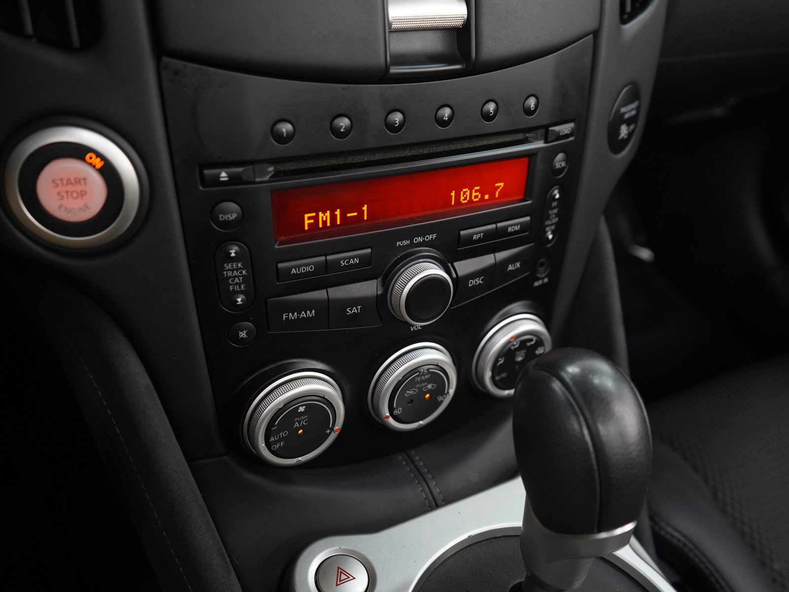 Used 2014 Nissan 370Z Touring w/ Sport Package RWD image 17