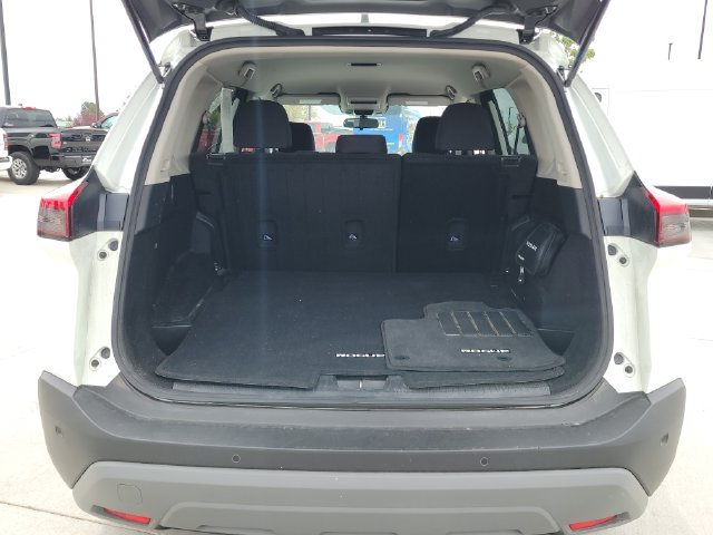 Used 2023 Nissan Rogue S AWD/4WD image 13