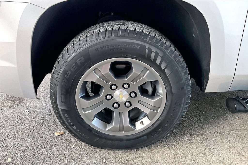 Used 2018 Chevrolet Tahoe LT w/ Off-Road Package AWD/4WD image 11