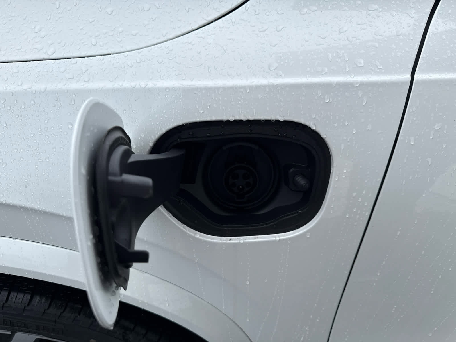 New 2026 Volvo XC90 T8 Ultra w/ Protection Package Premier image 15