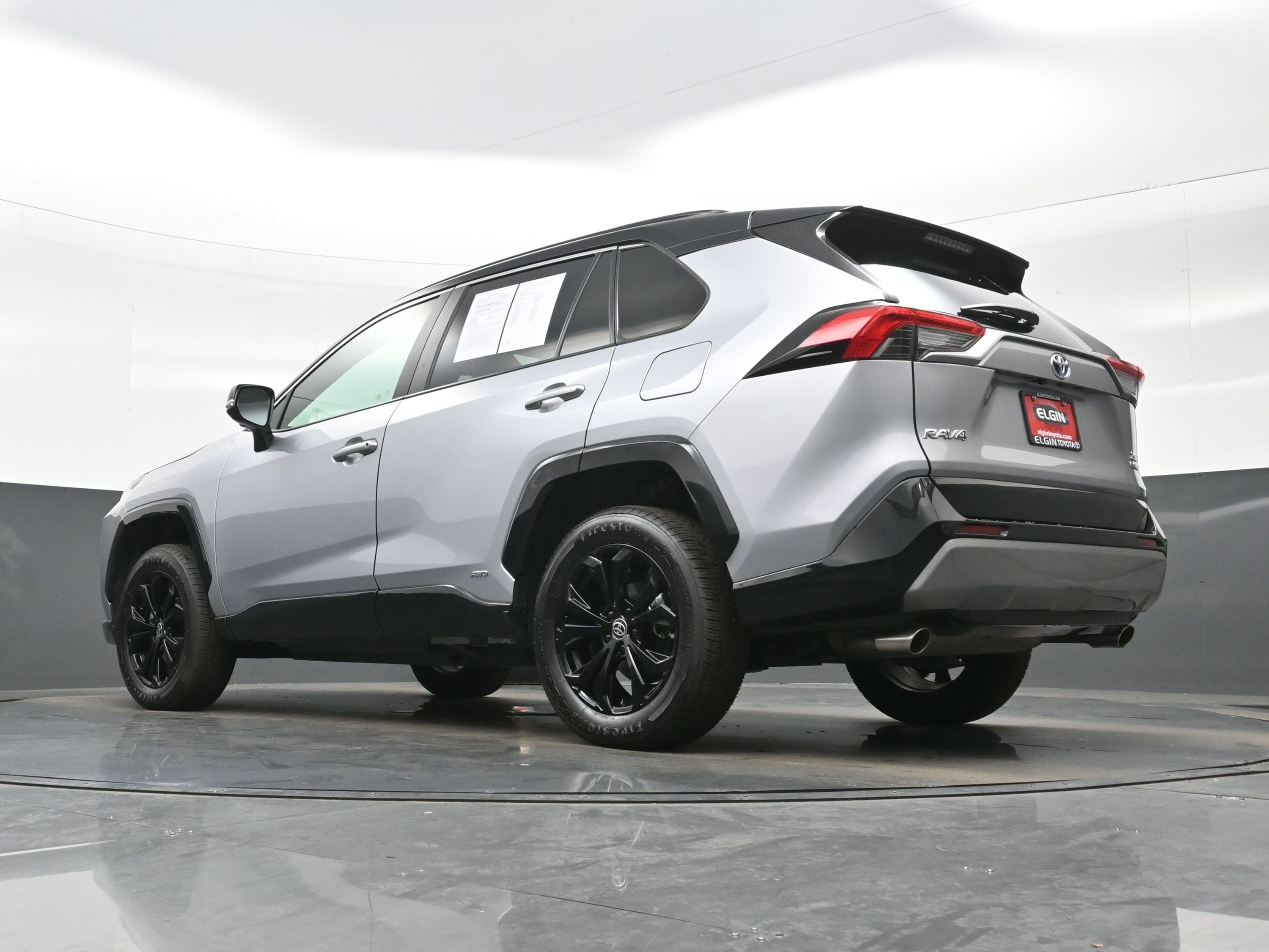 Used 2024 Toyota RAV4 XSE w/ Advanced Technology Package AWD/4WD image 31