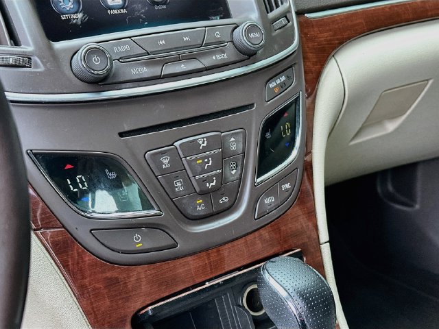 Used 2014 Buick Regal Premium FWD image 16