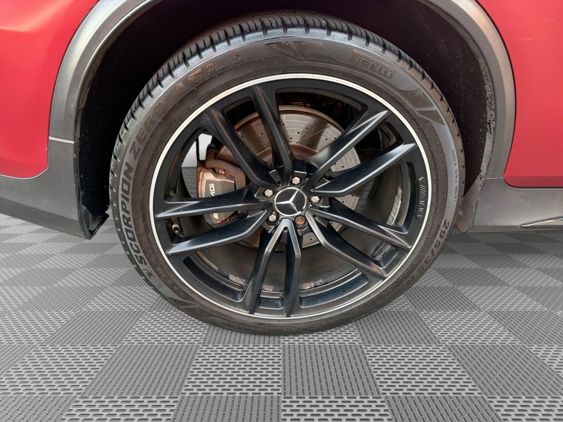 Used 2019 Mercedes-Benz GLC 63 AMG 4MATIC w/ Multimedia Package image 38