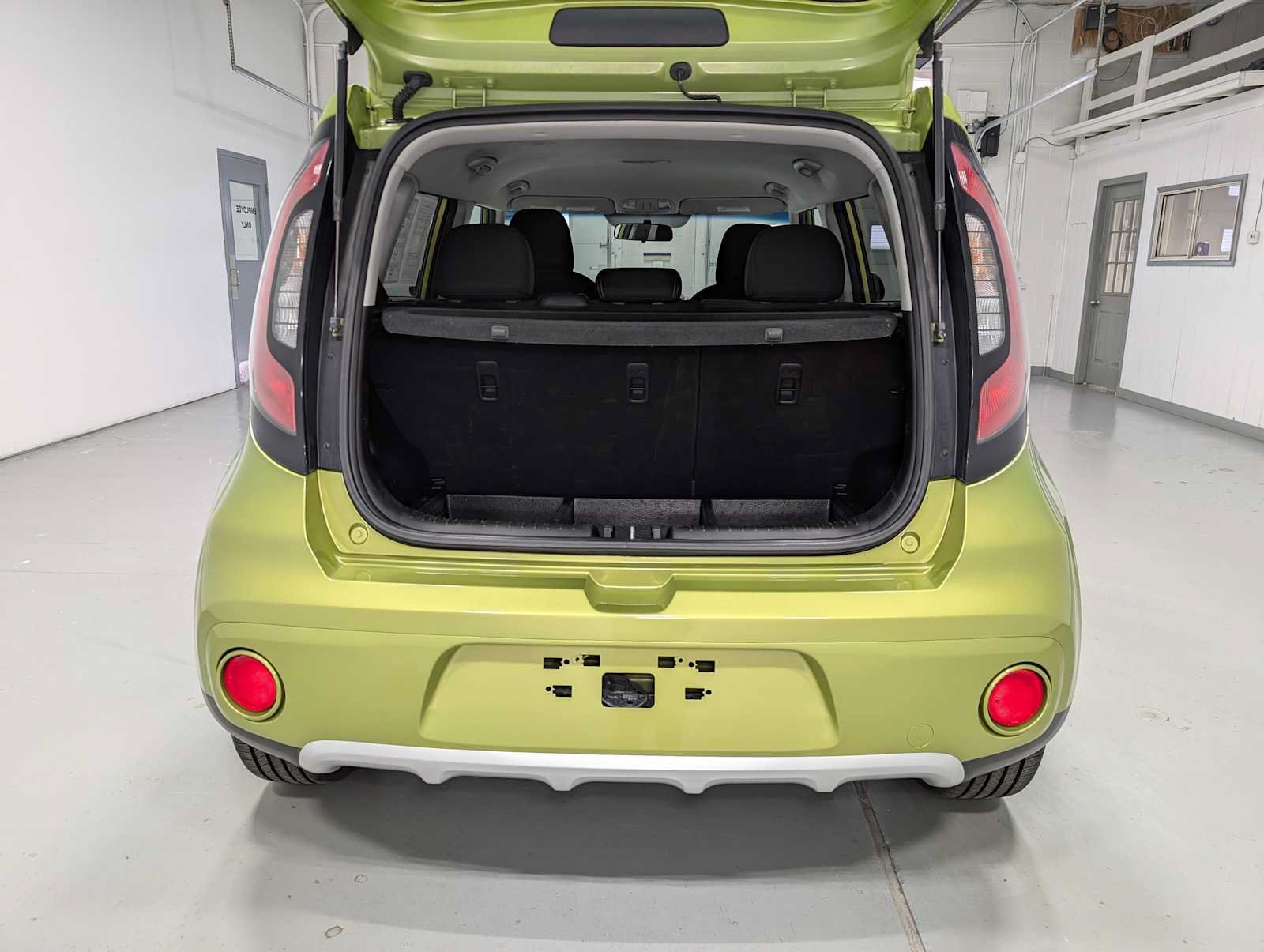 Used 2017 Kia Soul + FWD image 35