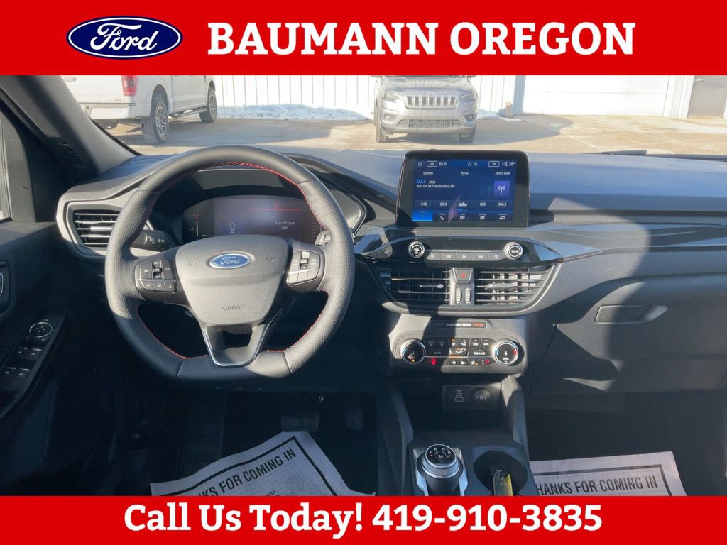 Used 2026 Ford Escape ST-Line w/ Cold Weather Package AWD/4WD image 3