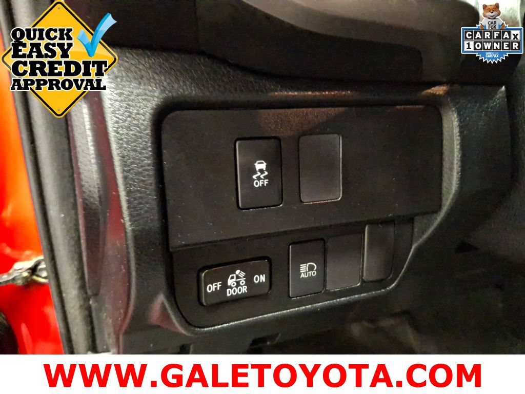 Used 2020 Toyota Tacoma SR5 AWD/4WD image 17