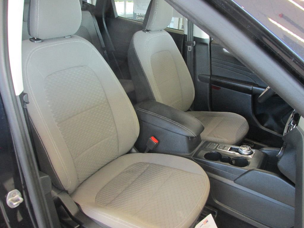 Used 2021 Ford Escape SE image 28