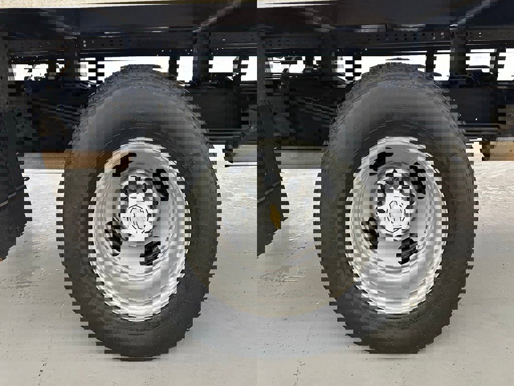 Used 2022 Chevrolet Express 3500 w/ Power Convenience Package image 47