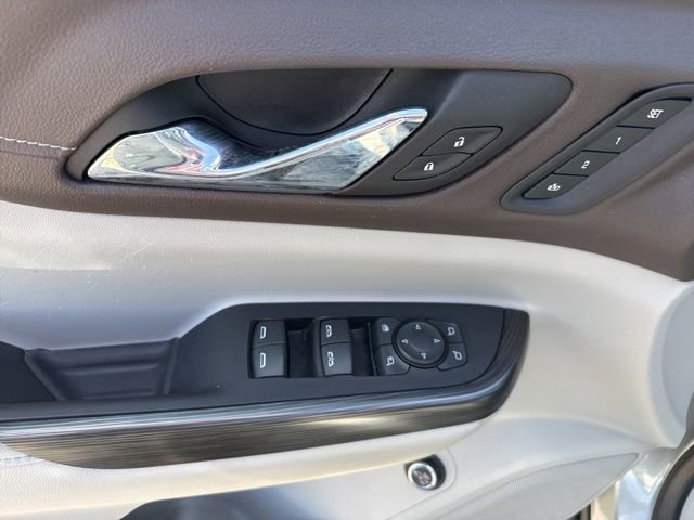 Used 2023 GMC Acadia SLT w/ Technology Package FWD image 28