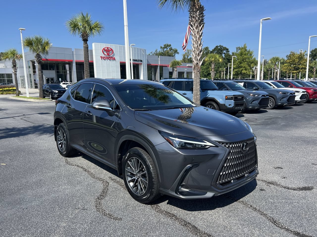 Used 2022 Lexus NX 350 AWD image 2