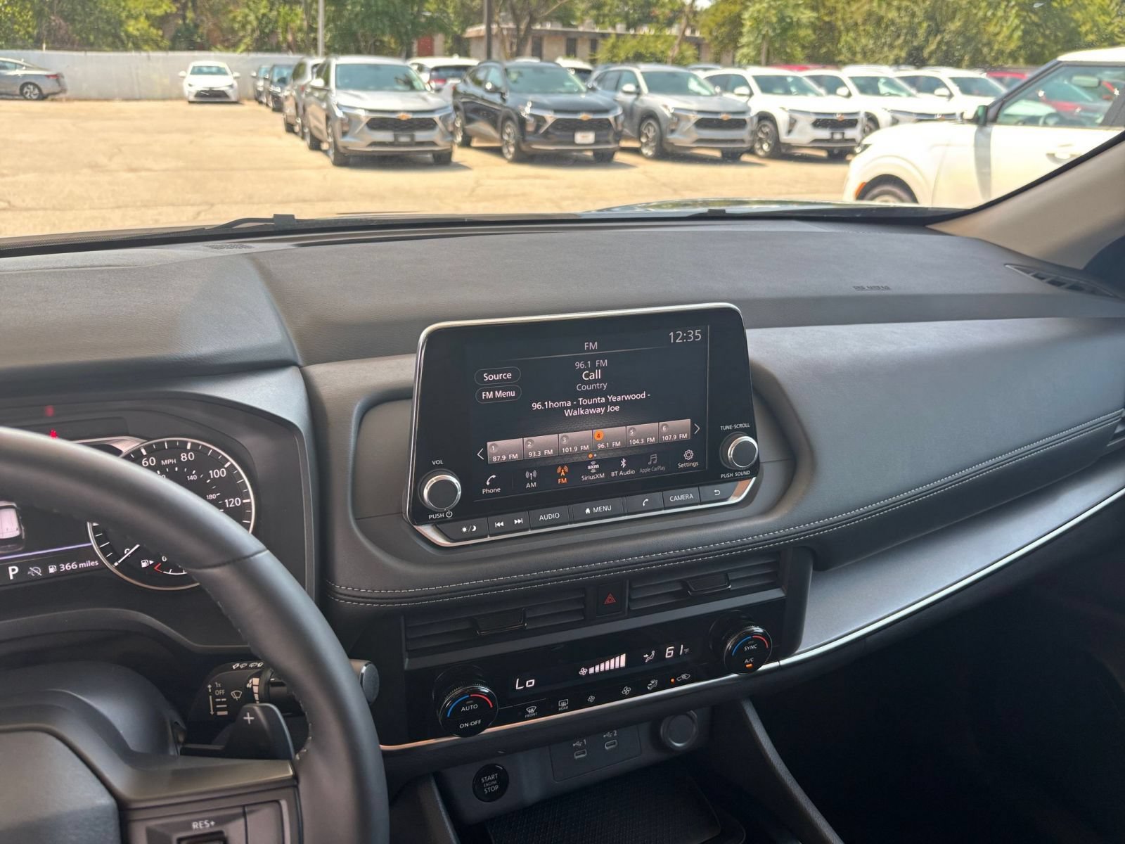 Used 2026 Nissan Rogue SV AWD/4WD image 17