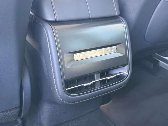 New 2026 Lincoln Nautilus Premier w/ Jet Appearance Package AWD/4WD image 22