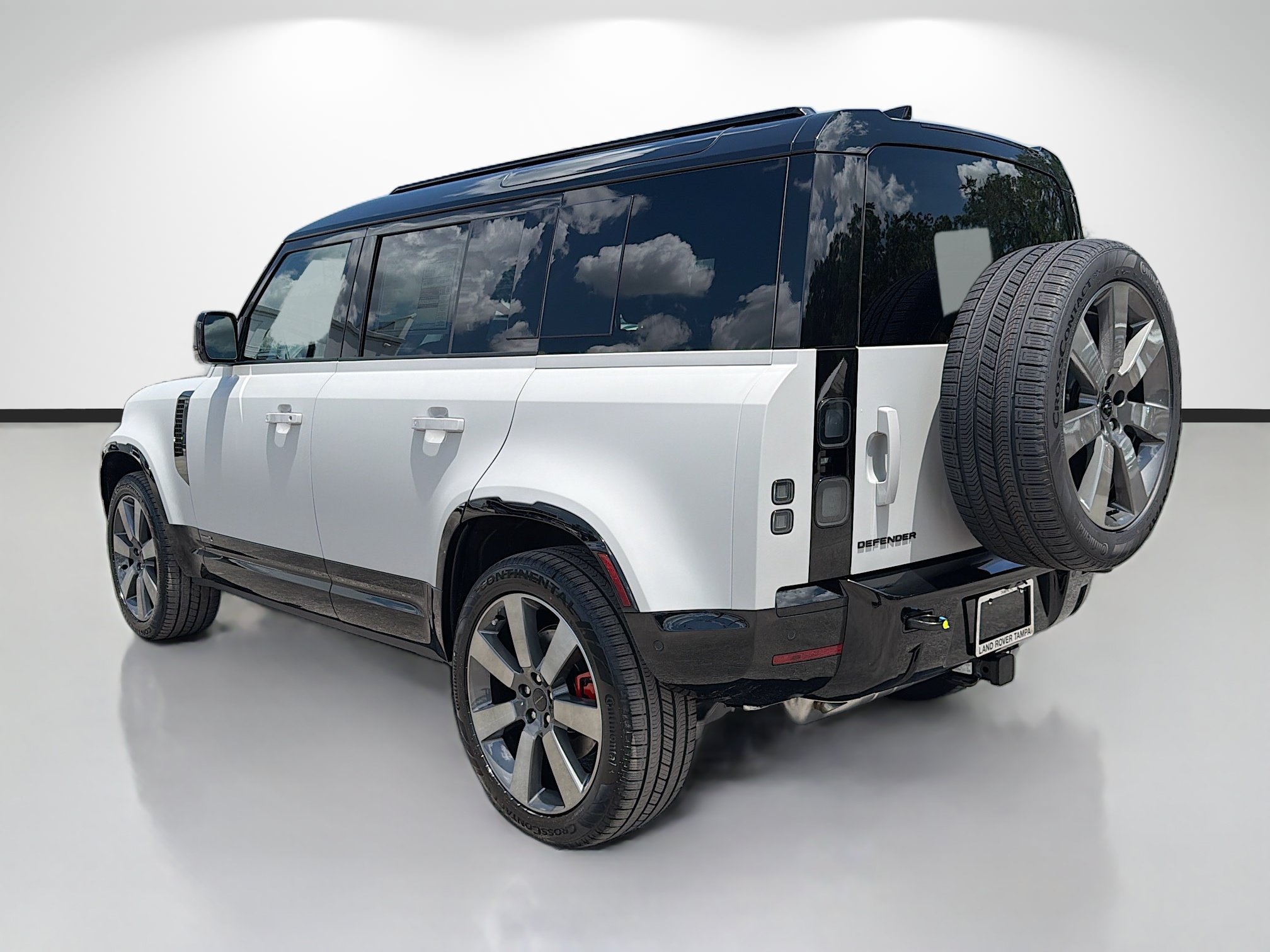 New 2026 Land Rover Defender 110 X AWD/4WD image 3