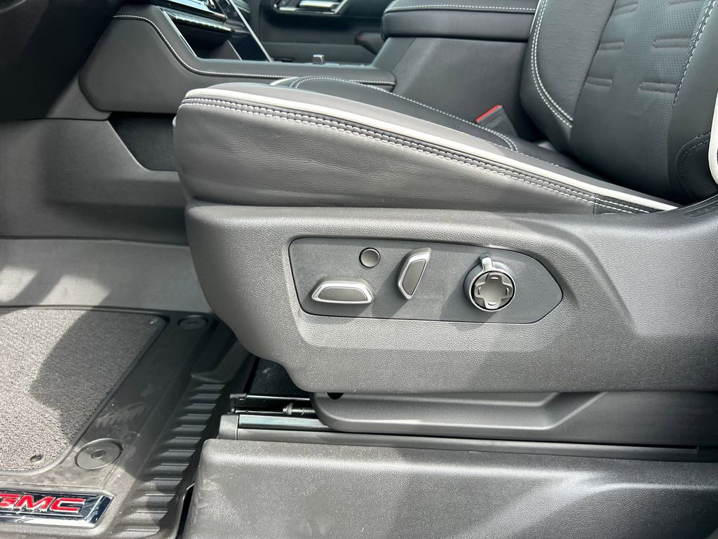 New 2026 GMC Sierra 2500 AT4X AWD/4WD image 17