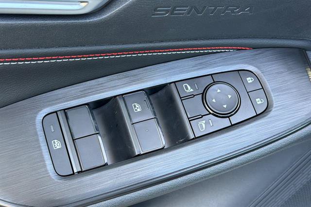 New 2027 Nissan Sentra SR w/ Floor Mat Package FWD image 12
