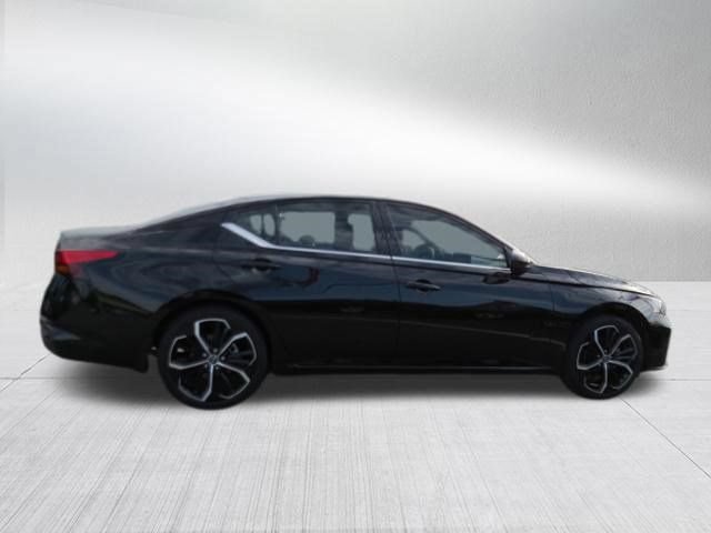 Used 2023 Nissan Altima 2.5 SR w/ SR Premium Package FWD image 9