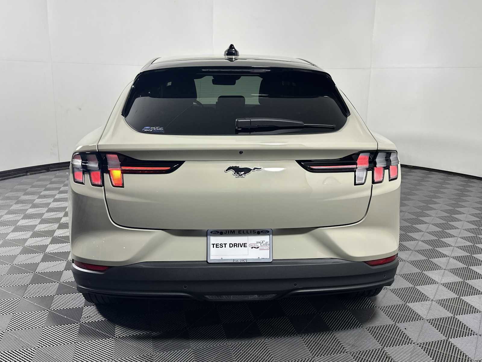 Used 2025 Ford Mustang Mach-E Premium AWD/4WD image 6