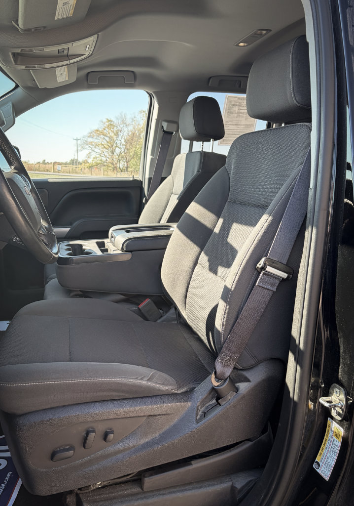 Used 2016 Chevrolet Silverado 1500 LT w/ Midnight Edition AWD/4WD image 18