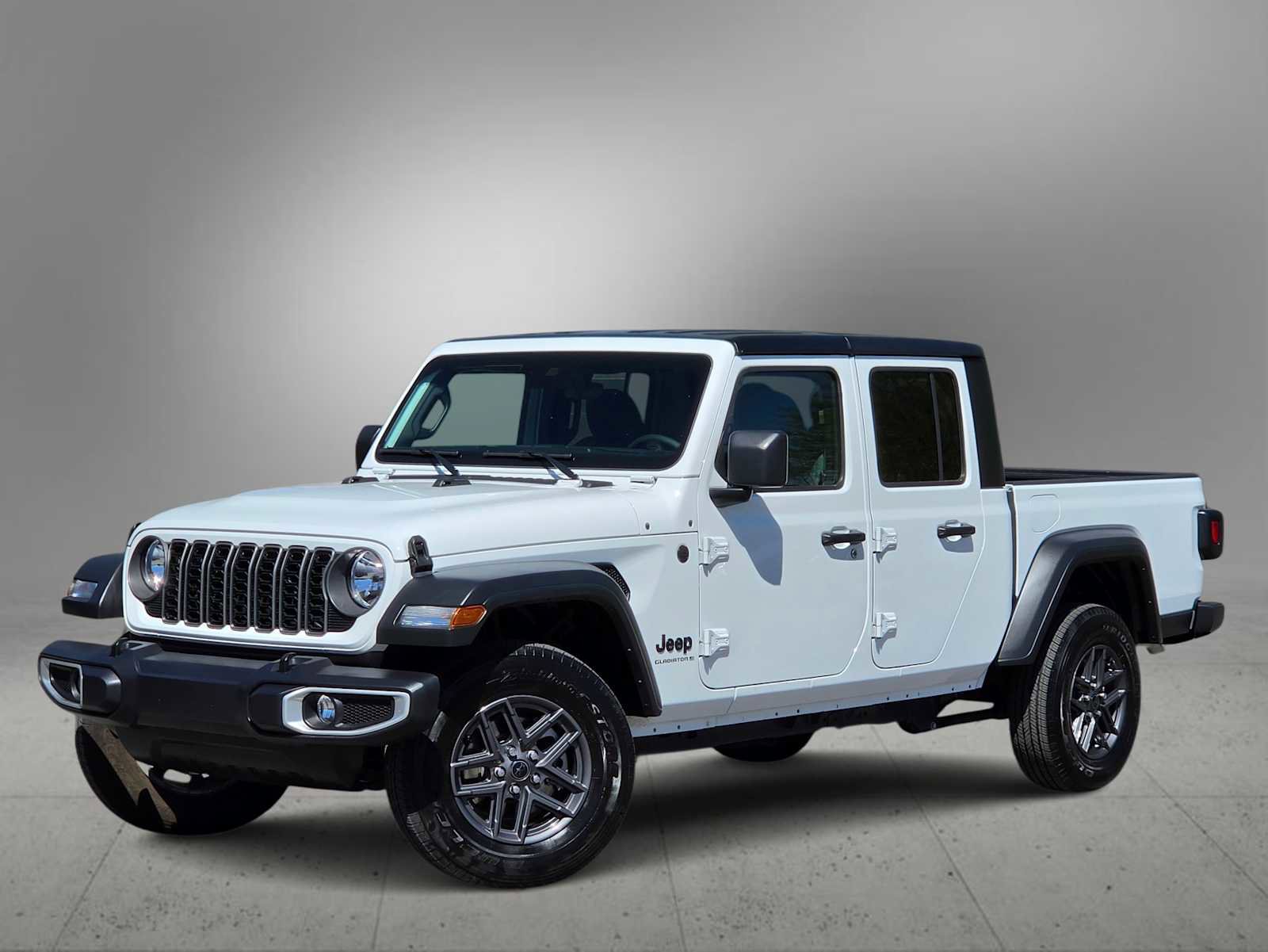 Used 2025 Jeep Gladiator Sport AWD/4WD image 1