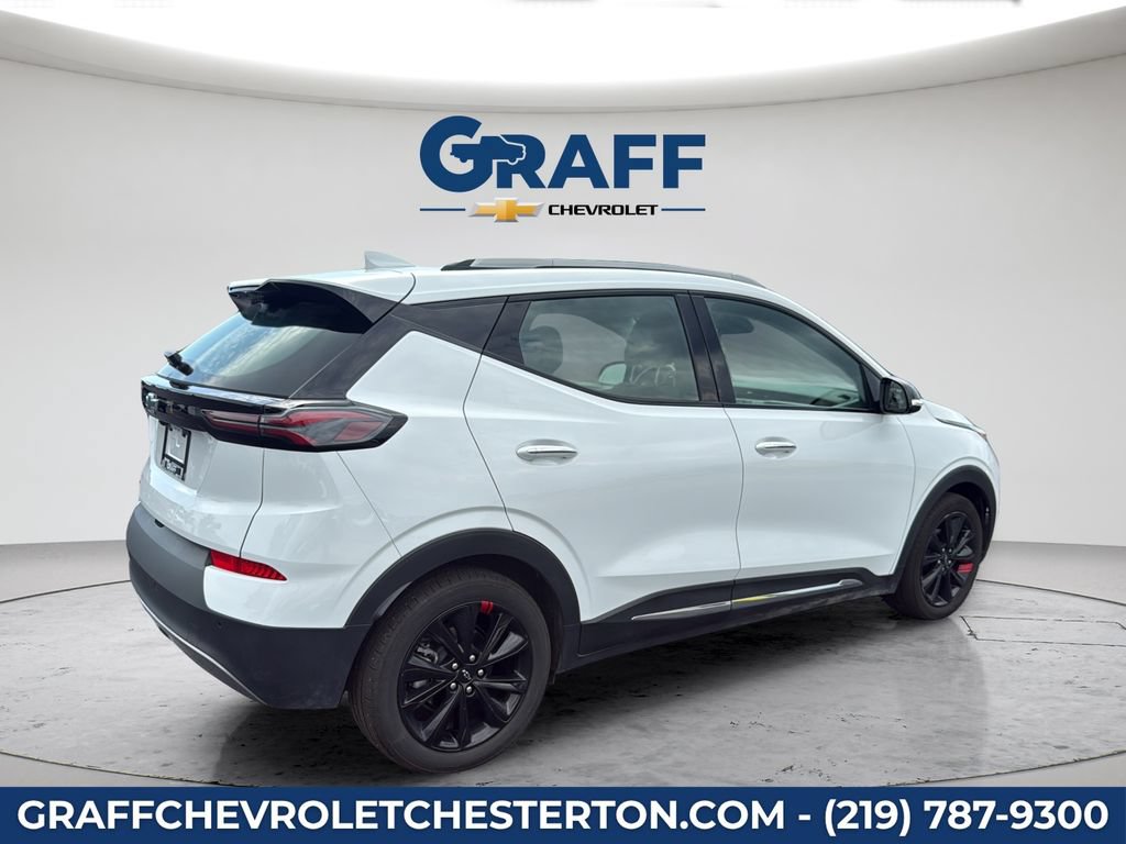 Used 2023 Chevrolet Bolt EUV Premier w/ Sun & Sound Package FWD image 8