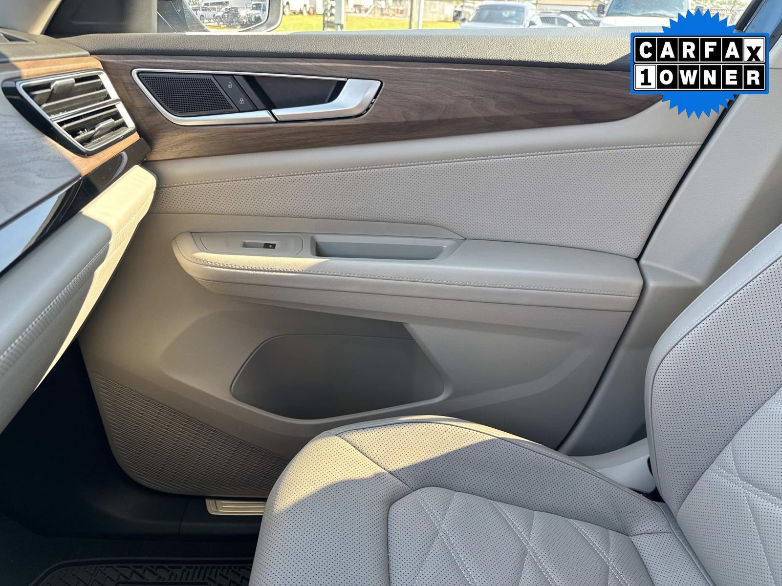 Used 2025 Volkswagen Atlas SE FWD image 27