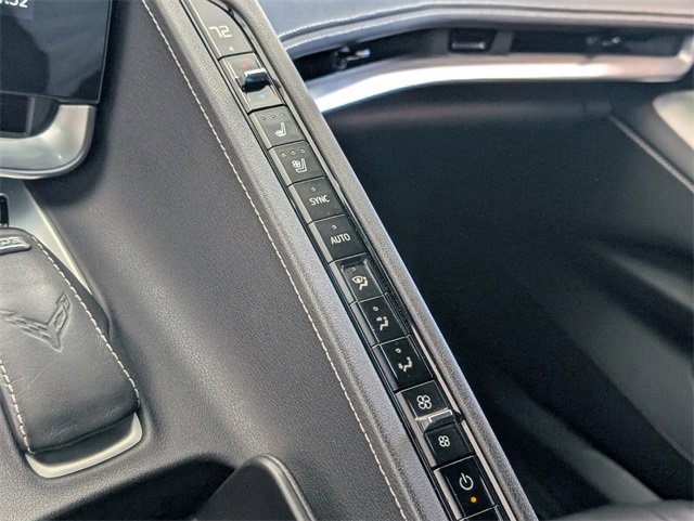 Used 2021 Chevrolet Corvette Stingray Preferred Cpe w/ Z51 Performance Package image 23