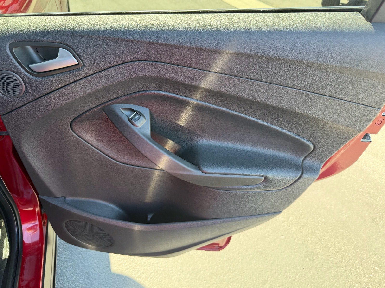 Used 2019 Ford Escape Titanium FWD image 21