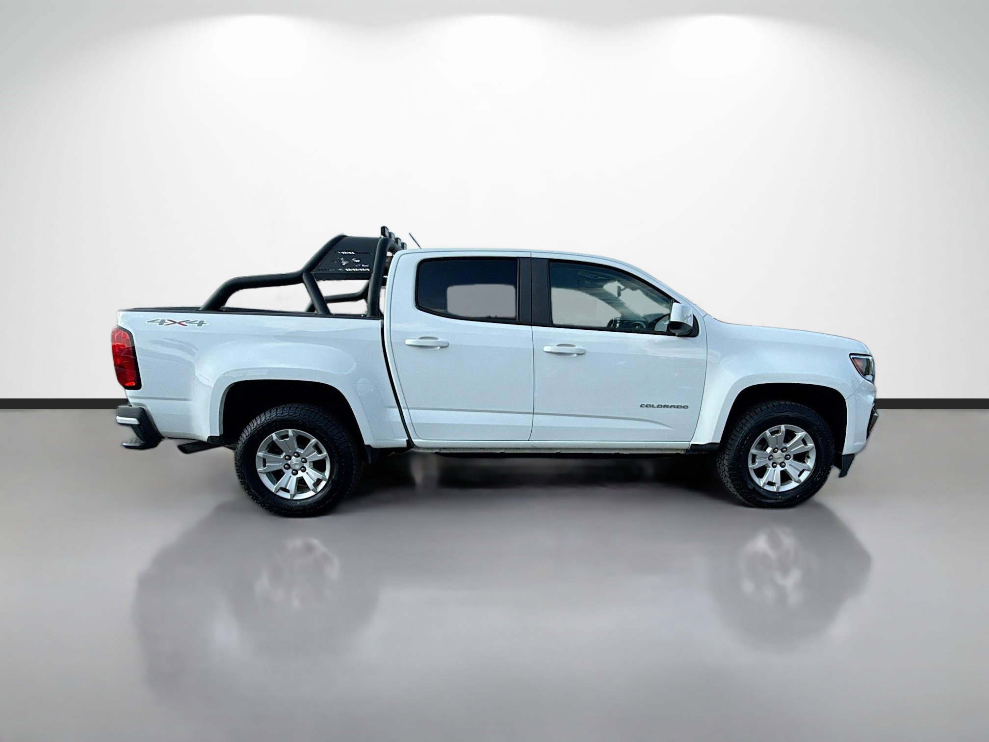 Used 2021 Chevrolet Colorado LT image 2