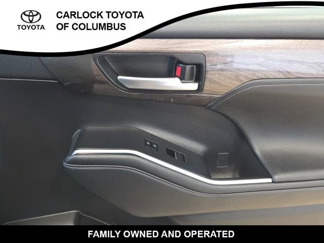 Used 2023 Toyota Highlander Platinum image 21