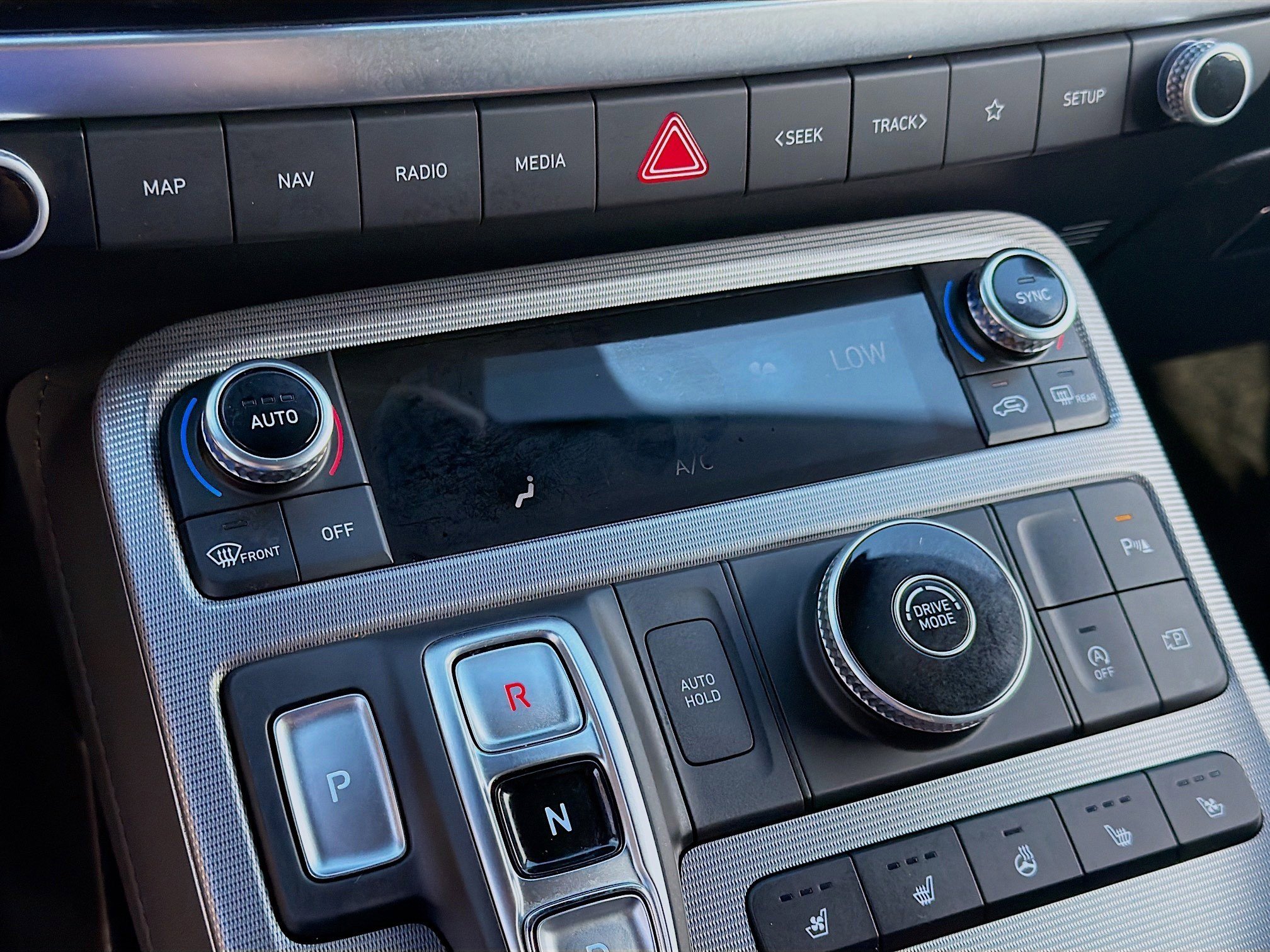 Used 2024 Hyundai Palisade Calligraphy image 13