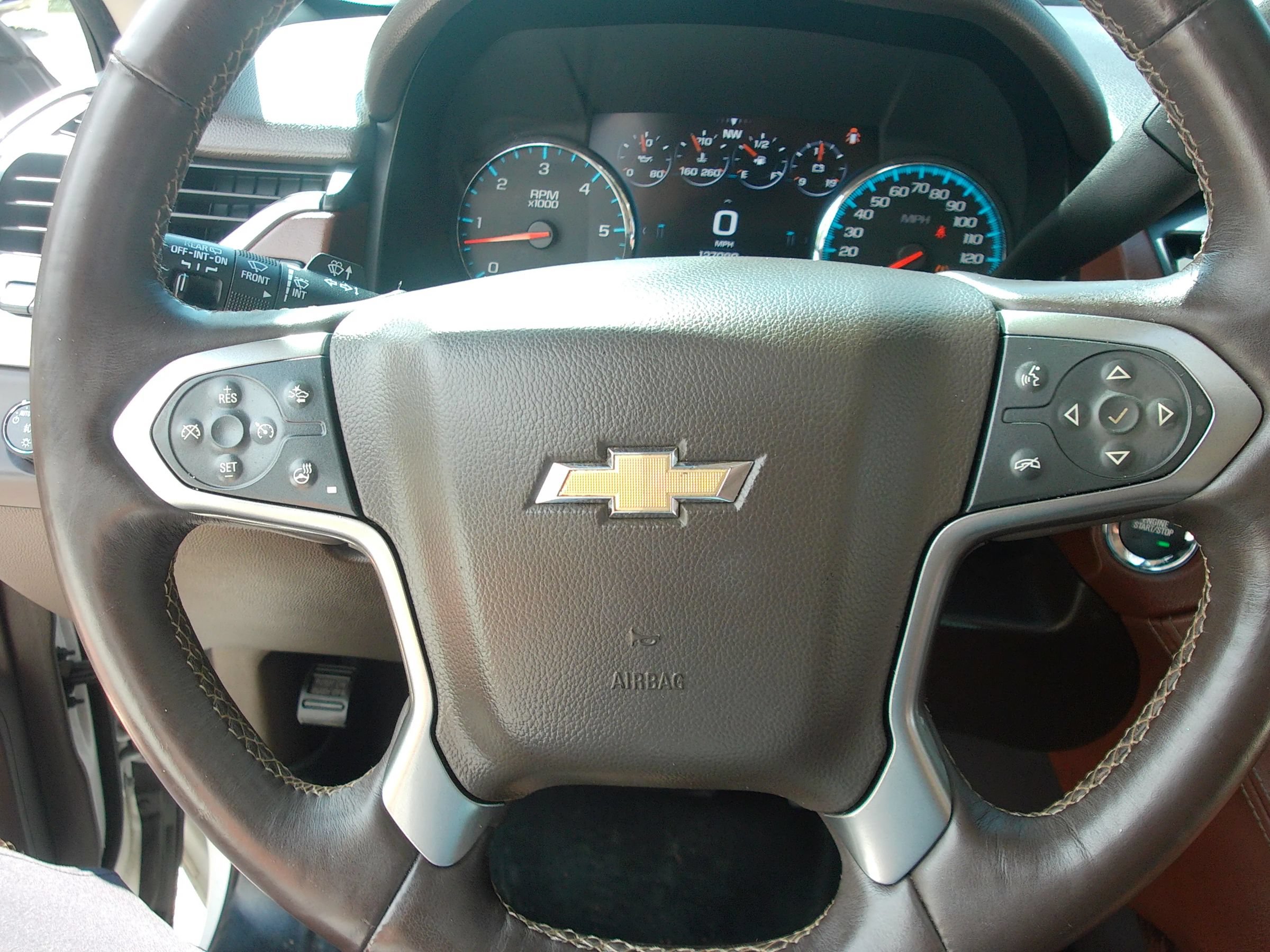 Used 2017 Chevrolet Suburban Premier RWD image 19
