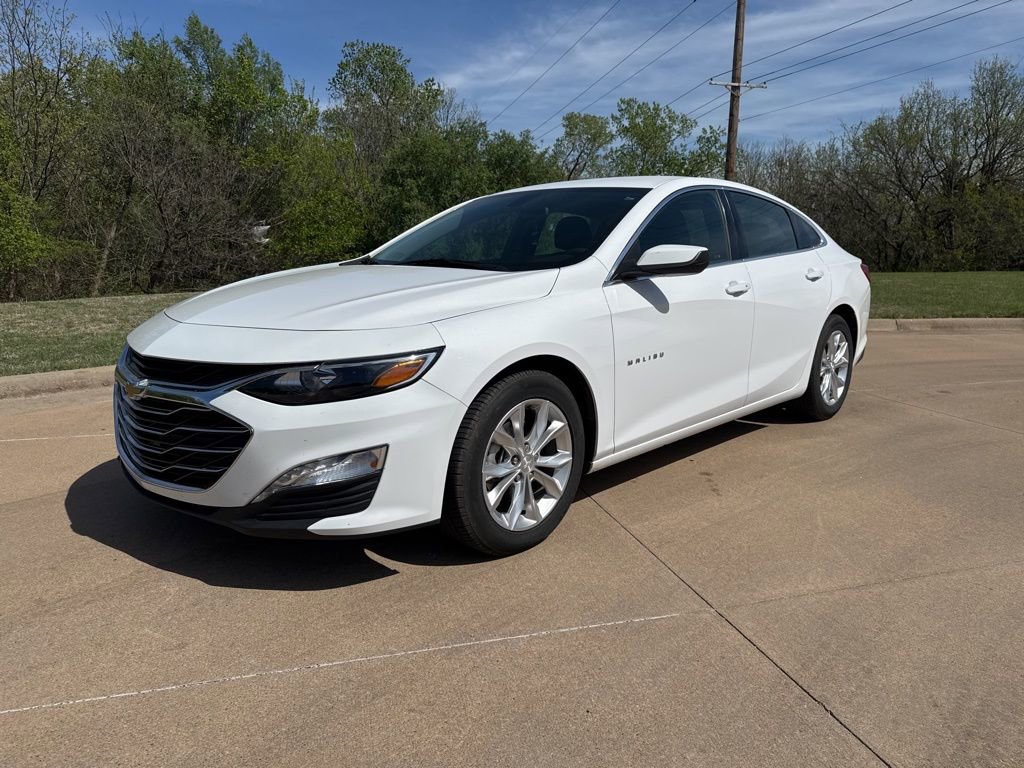 Used 2020 Chevrolet Malibu LT image 1