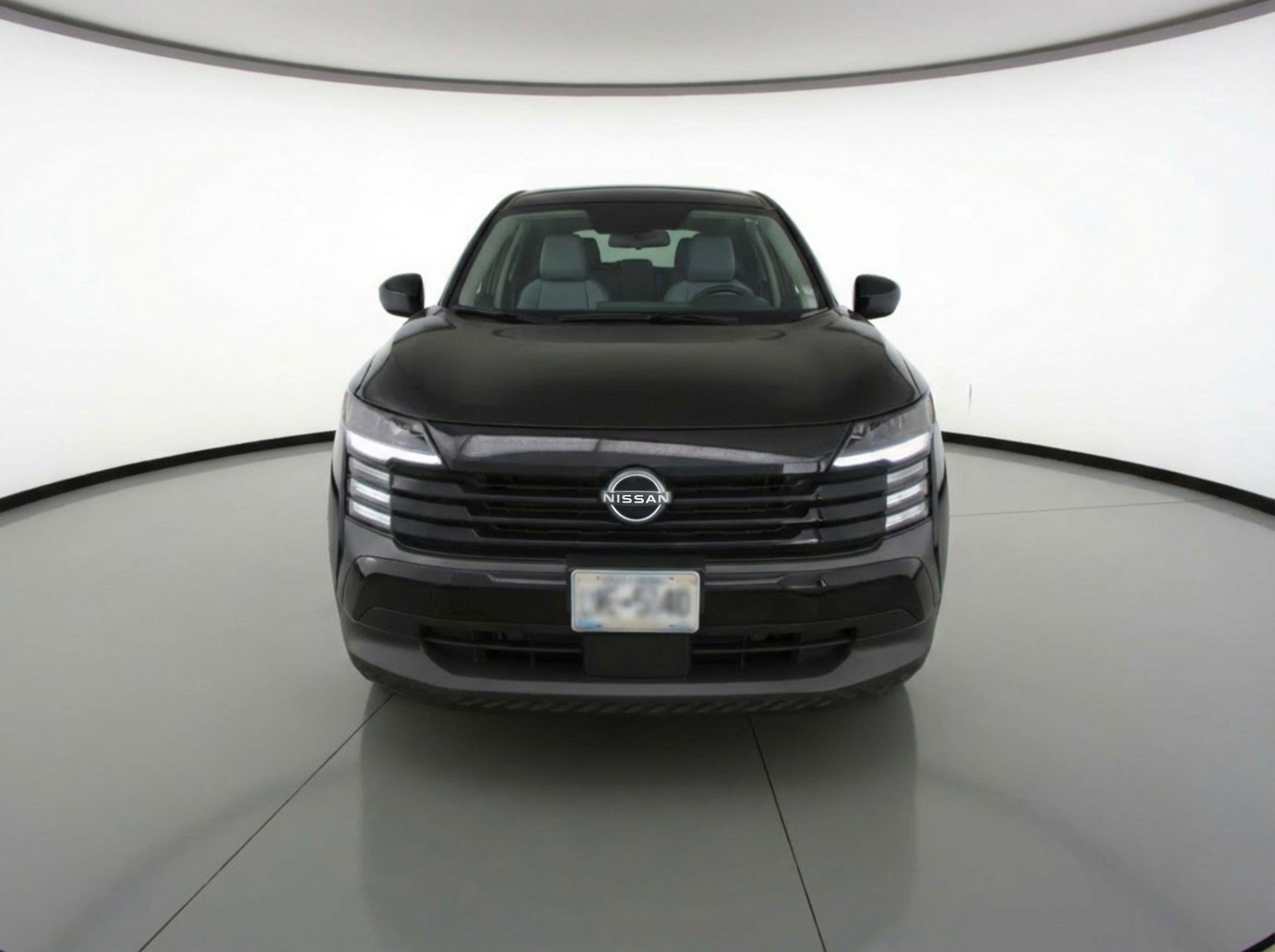 Used 2025 Nissan Kicks SV image 2