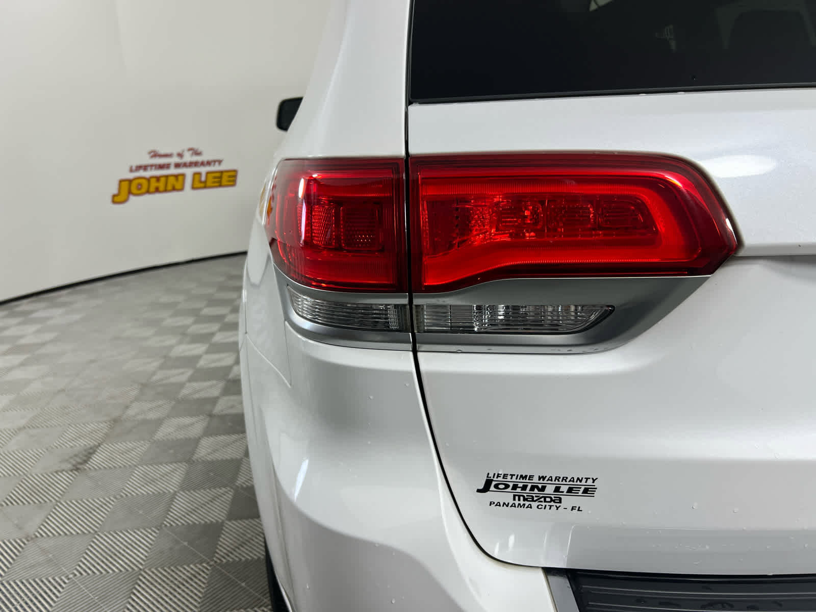 Used 2021 Jeep Grand Cherokee Summit w/ Platinum Series Group RWD image 14