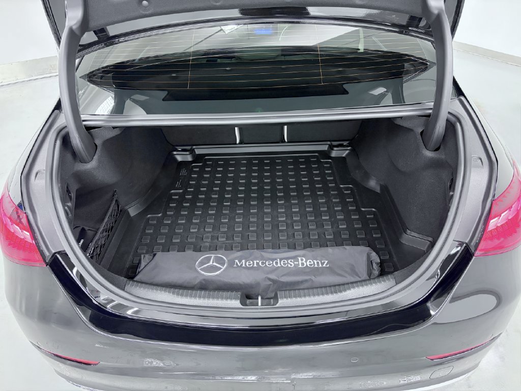 Certified 2023 Mercedes-Benz C 300 4MATIC Sedan image 25