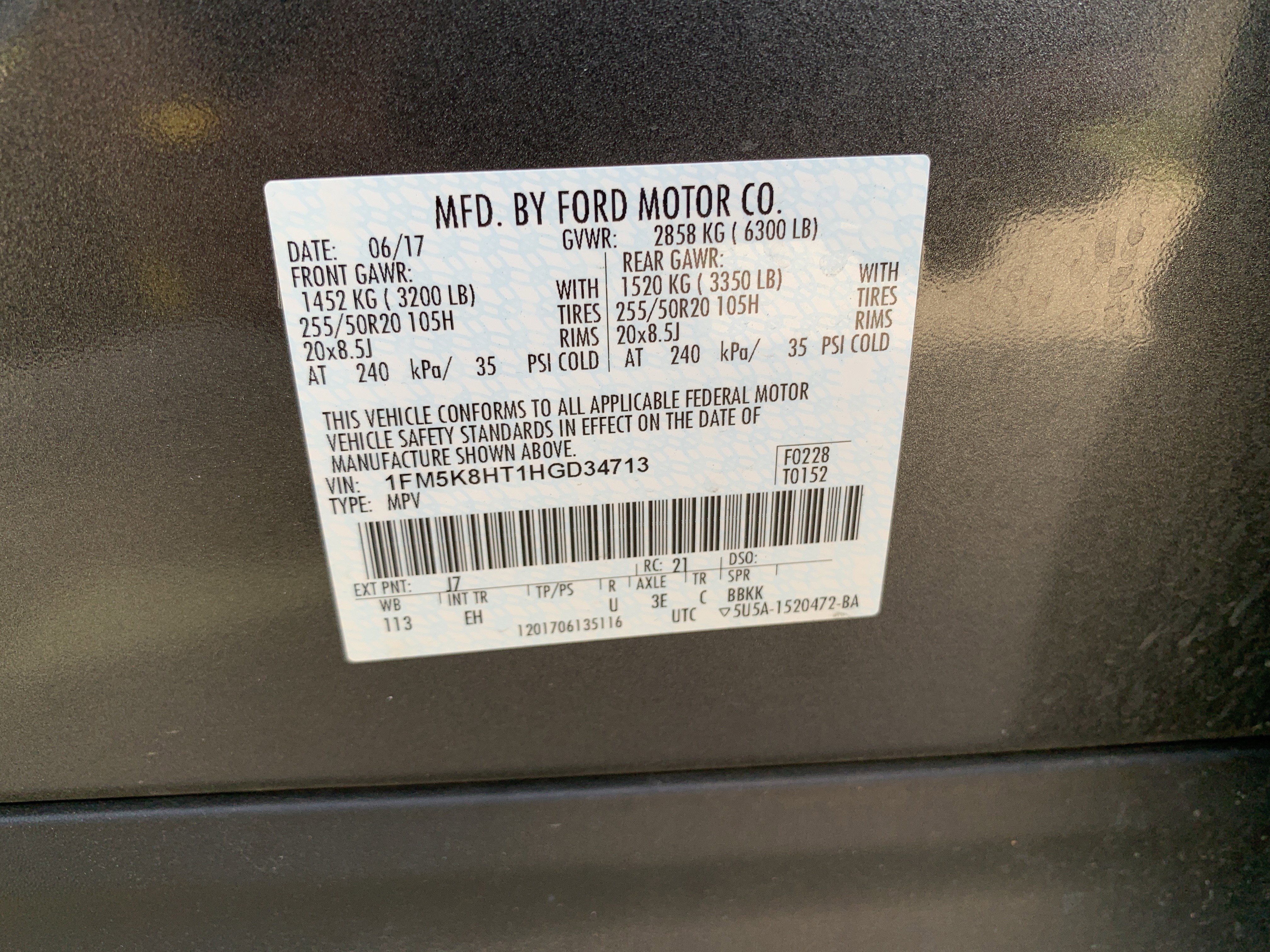 Used 2017 Ford Explorer Platinum image 36