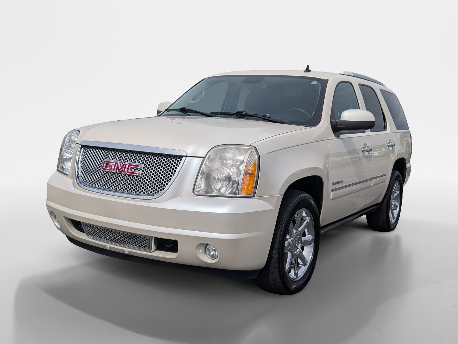 Used 2014 GMC Yukon Denali AWD/4WD image 5