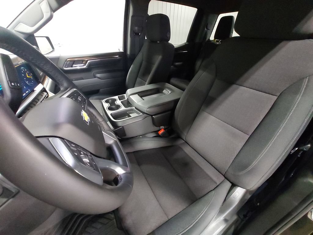 Used 2024 Chevrolet Silverado 1500 LT AWD/4WD image 14