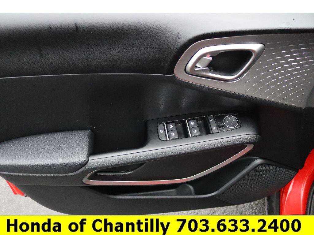 Used 2023 Kia Soul S image 19
