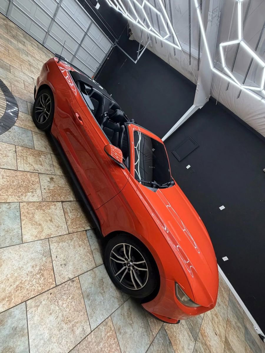 Used 2016 Ford Mustang Premium image 9